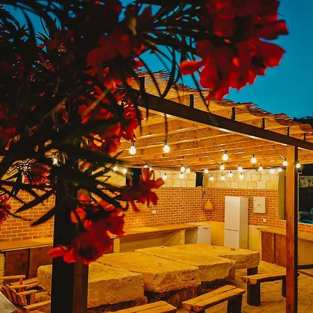 Kleos Noble Retreat - Stone-build & With Pool, Sauna & Bbq Area * Lemesos