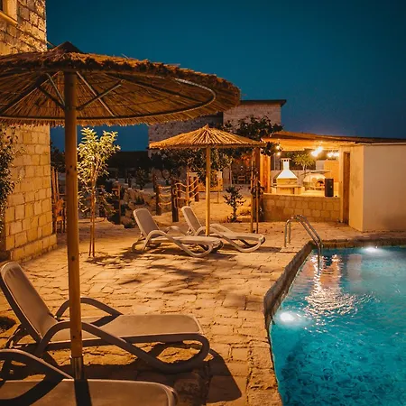 Kleos Noble Retreat - Stone-build & With Pool, Sauna & Bbq Area Apartmán *