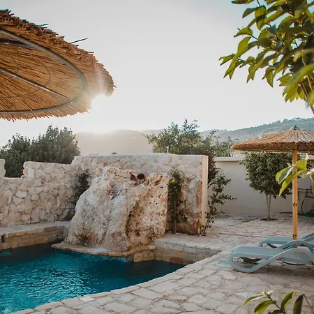 Kleos Noble Retreat - Stone-build & With Pool, Sauna & Bbq Area Apartmán