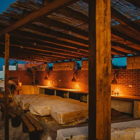 Kleos Noble Retreat - Stone-build & With Pool, Sauna & Bbq Area Apartmán