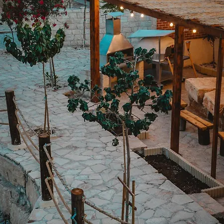 Kleos Noble Retreat - Stone-build & With Pool, Sauna & Bbq Area *