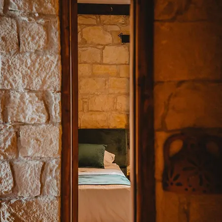 Kleos Noble Retreat - Stone-build & With Pool, Sauna & Bbq Area Apartmán *