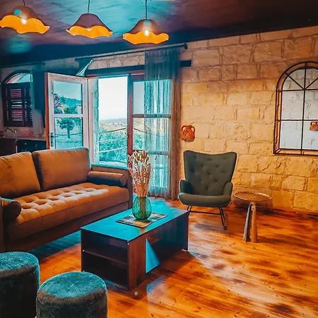 Kleos Noble Retreat - Stone-build & With Pool, Sauna & Bbq Area Apartmán
